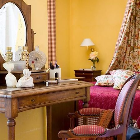 Hotel Le Viscos Saint-Savin  Room photo